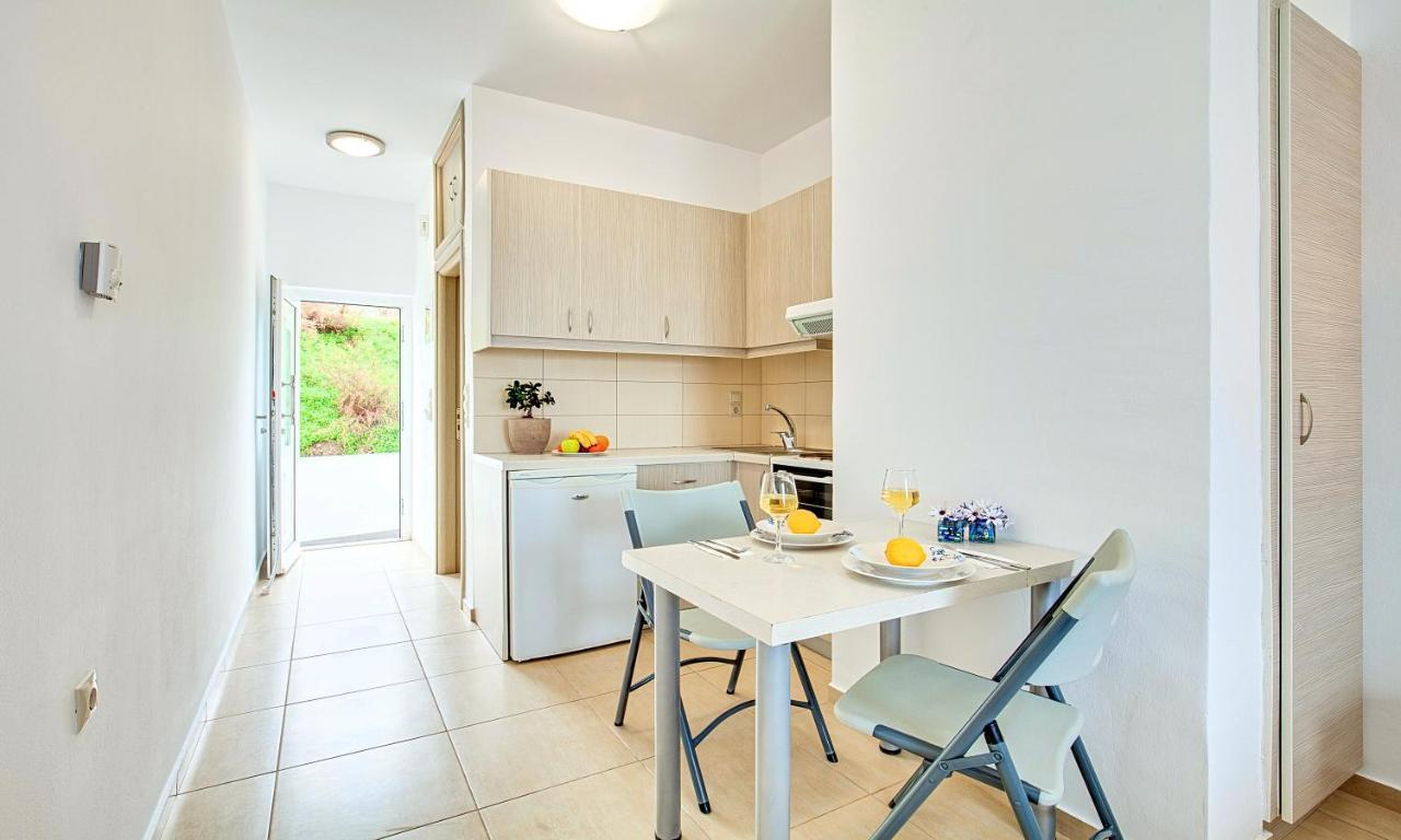 Fodele Beachfront Apts, Βy Idealstay Experience Екстериор снимка